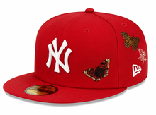 Load image into Gallery viewer, NEW ERA × FELT New York Yankees -  BUTTERFLY GARDEN RED